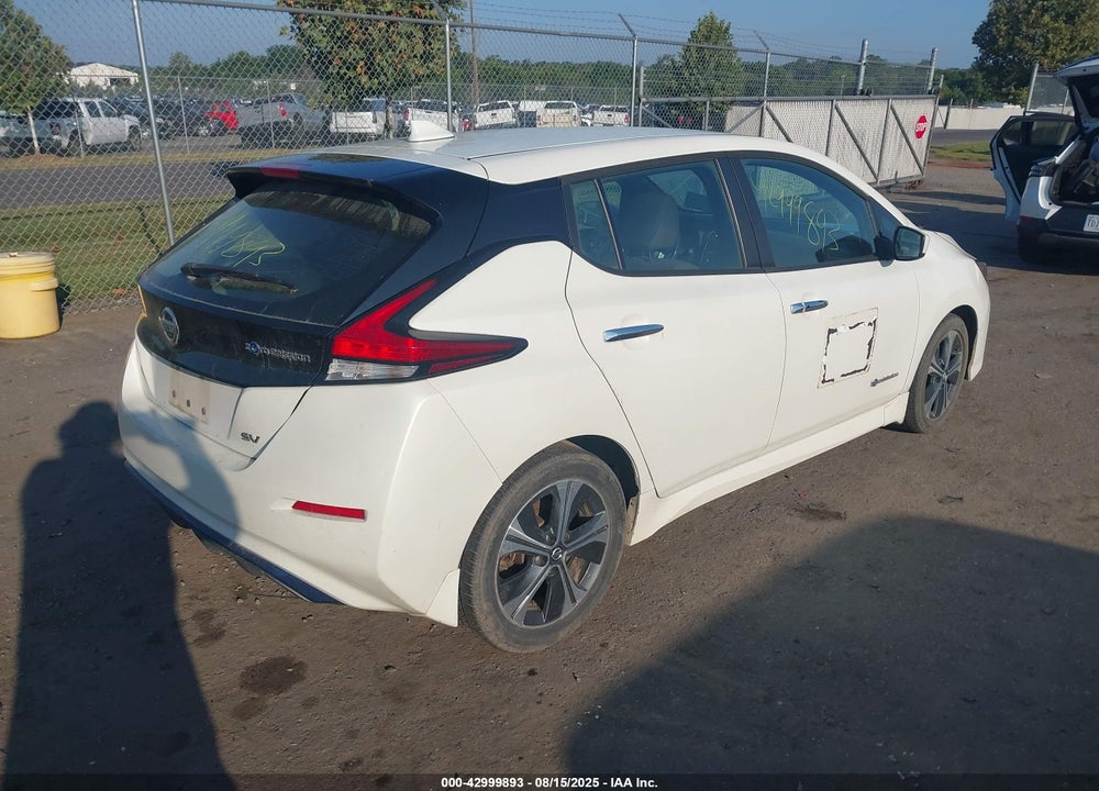 2018 NISSAN LEAF VIN: 1N4AZ1CP7JC303453