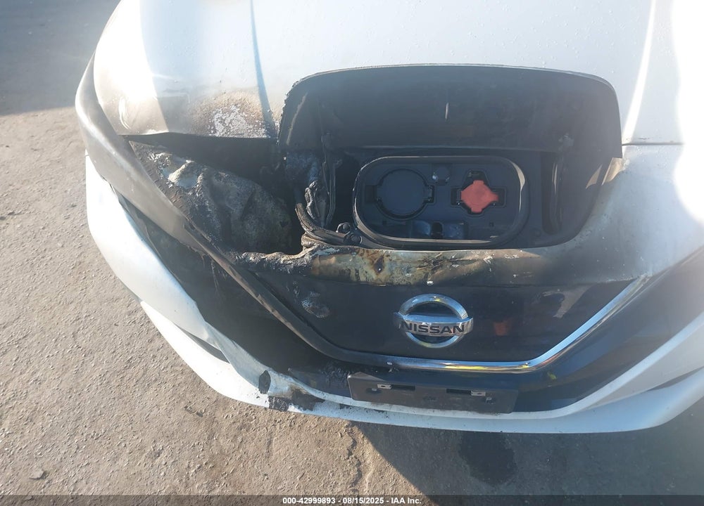 2018 NISSAN LEAF VIN: 1N4AZ1CP7JC303453