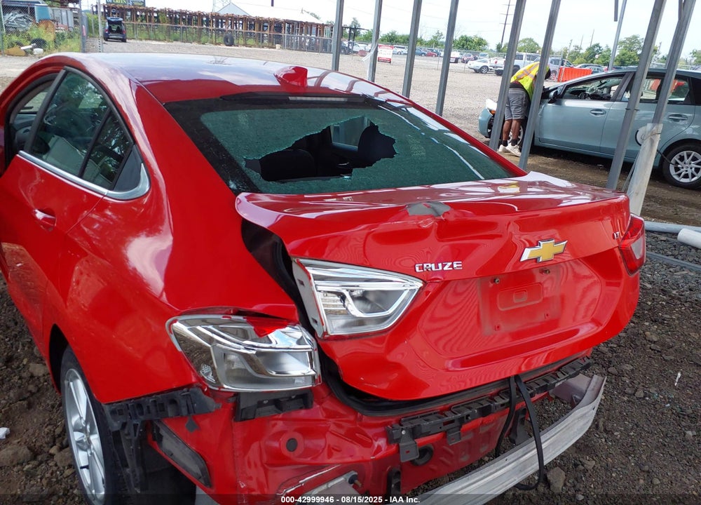 2017 CHEVROLET CRUZE VIN: 1G1BE5SM1H7200162