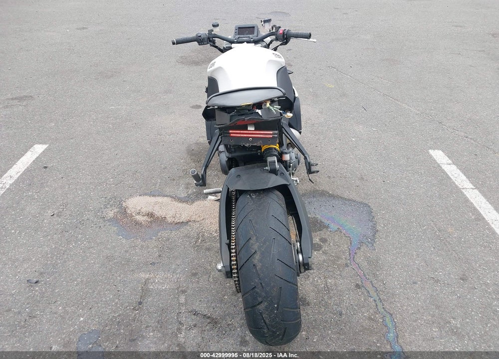 2014 EBR 1190SX VIN: 546BBAG2XEE000021
