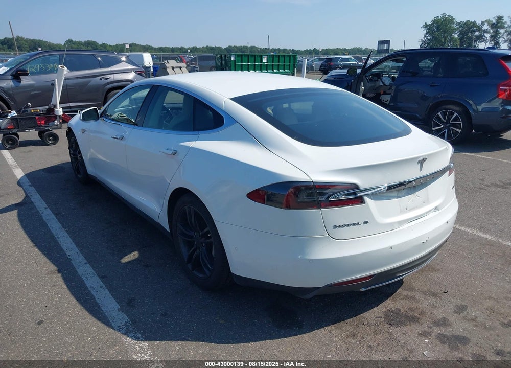 2015 TESLA MODEL S VIN: 5YJSA1E2XFF114099