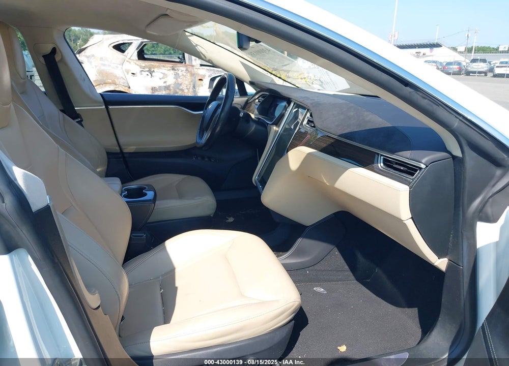 2015 TESLA MODEL S VIN: 5YJSA1E2XFF114099