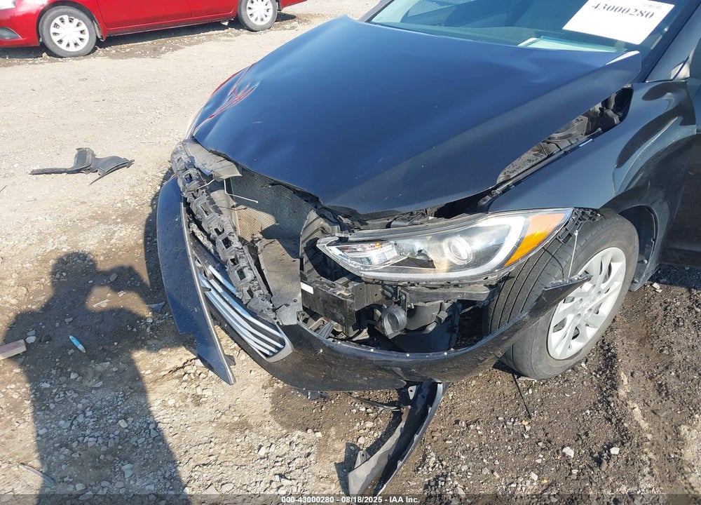 2017 HYUNDAI ELANTRA VIN: KMHD74LF1HU376663