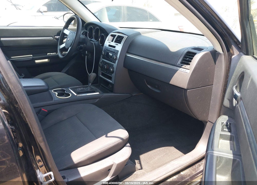 2010 DODGE CHARGER VIN: 2B3CA3CV7AH122100