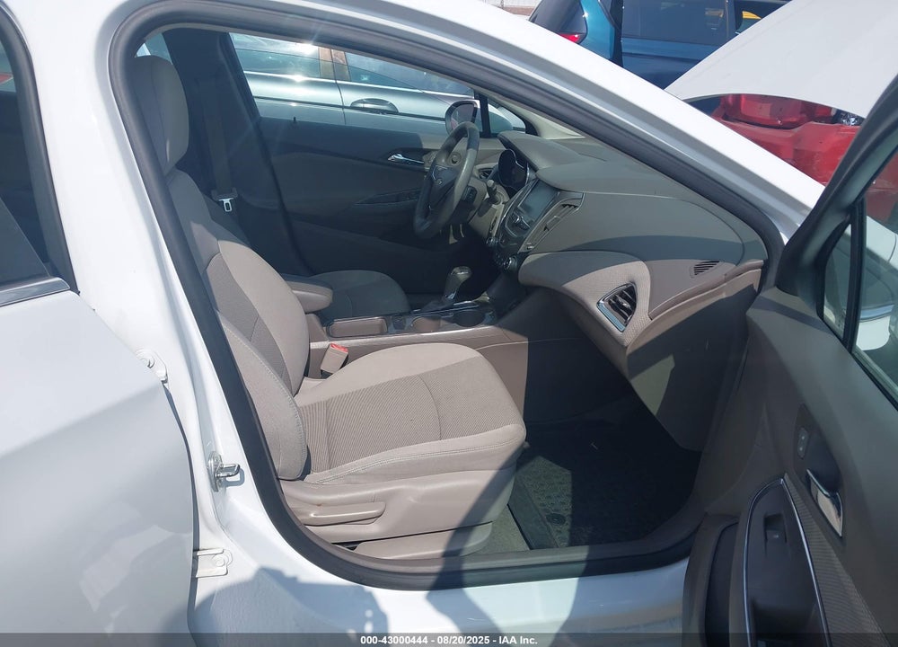 2017 CHEVROLET CRUZE LT AUTO VIN: 1G1BE5SM1H7137645