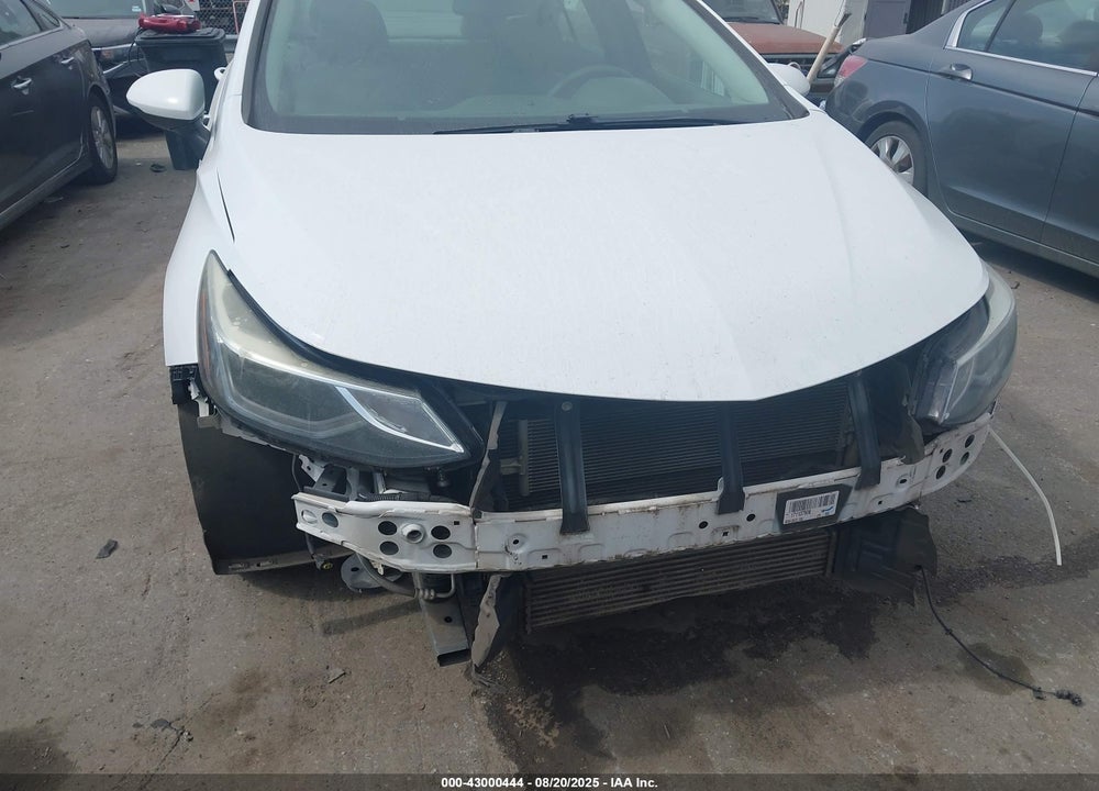 2017 CHEVROLET CRUZE LT AUTO VIN: 1G1BE5SM1H7137645