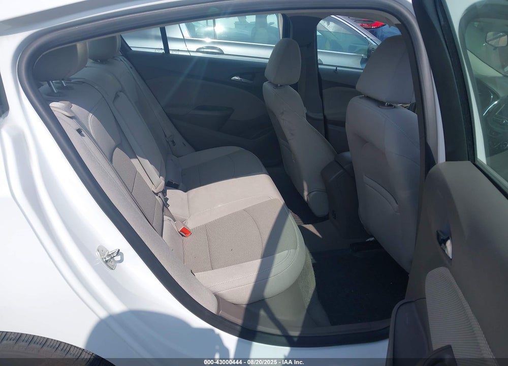 2017 CHEVROLET CRUZE LT AUTO VIN: 1G1BE5SM1H7137645