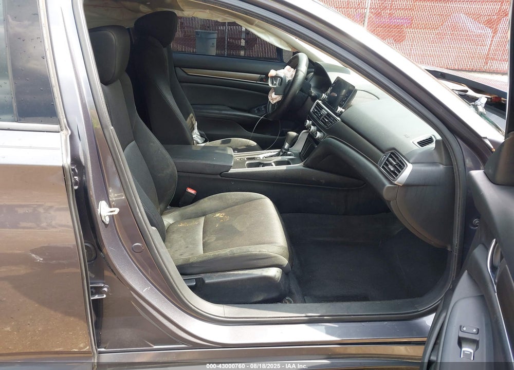 2019 HONDA ACCORD VIN: 1HGCV1F13KA149389