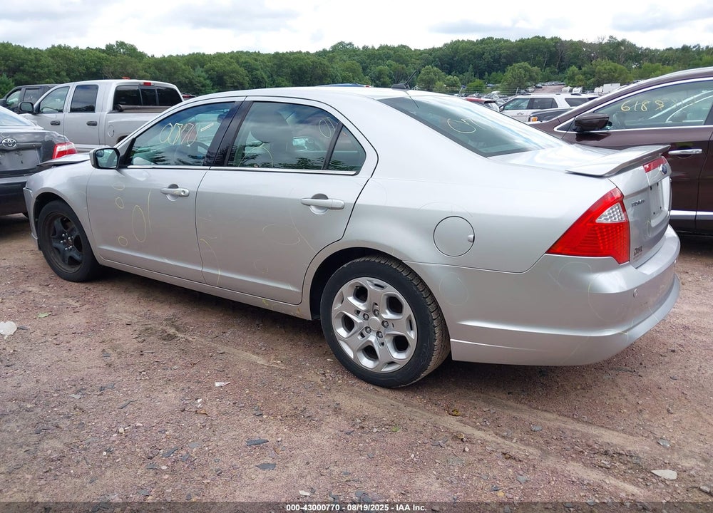 2011 FORD FUSION VIN: 3FAHP0HA7BR316547