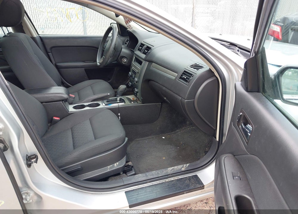 2011 FORD FUSION VIN: 3FAHP0HA7BR316547