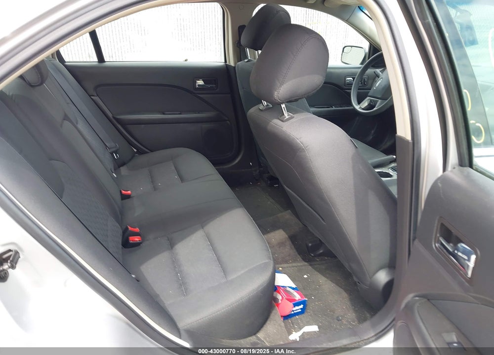 2011 FORD FUSION VIN: 3FAHP0HA7BR316547