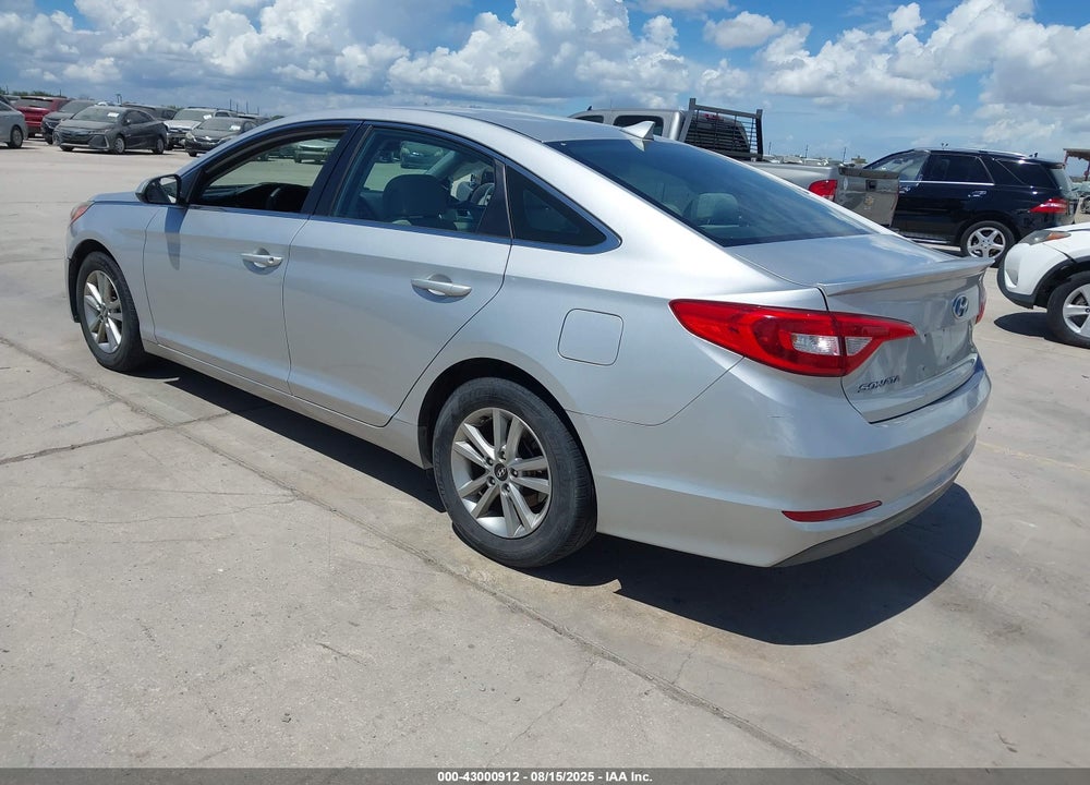 2015 HYUNDAI SONATA VIN: 5NPE24AF0FH153757