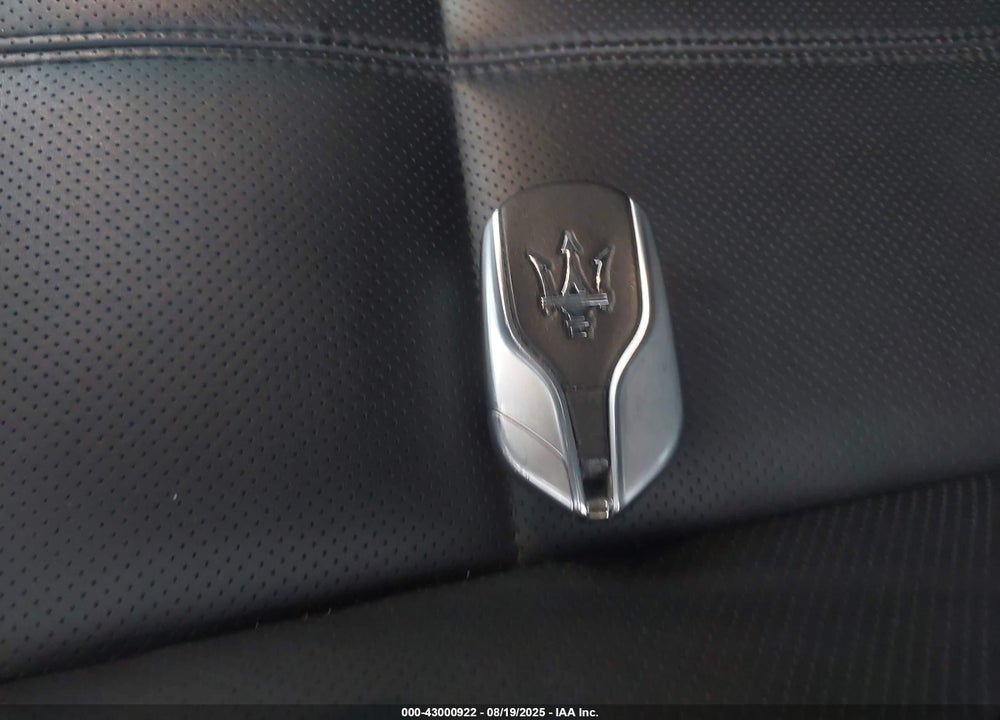 2019 MASERATI GHIBLI S Q4 GRANSPORT VIN: ZAM57YTS6K1313320