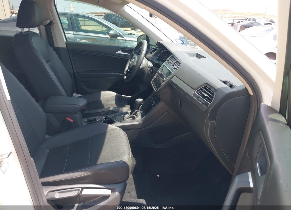 2020 VOLKSWAGEN TIGUAN VIN: 3VV3B7AX7LM119954