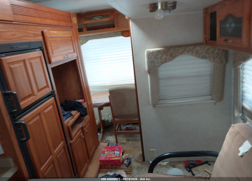 2004 GULFSTREAM COACH VIN: 00000000005962402