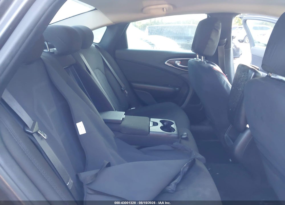 2016 CHRYSLER 200 VIN: 1C3CCCAB4GN102019