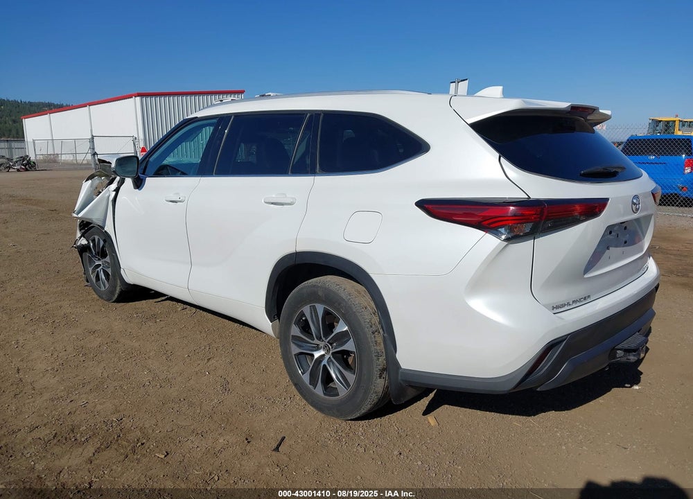 2022 TOYOTA HIGHLANDER VIN: 5TDHZRBH2NS175452