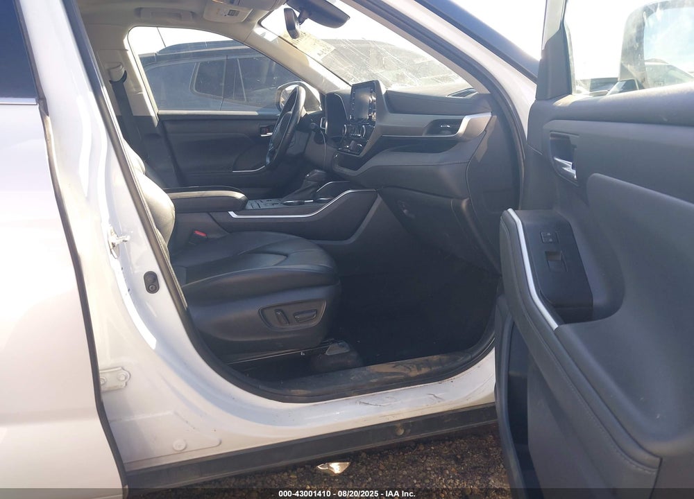 2022 TOYOTA HIGHLANDER VIN: 5TDHZRBH2NS175452