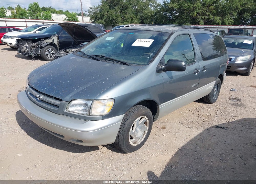1999 TOYOTA SIENNA XLE VIN: 4T3ZF13C4XU165007