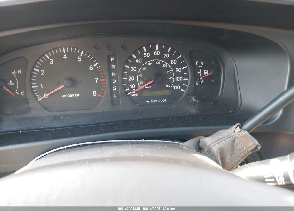 1999 TOYOTA SIENNA XLE VIN: 4T3ZF13C4XU165007