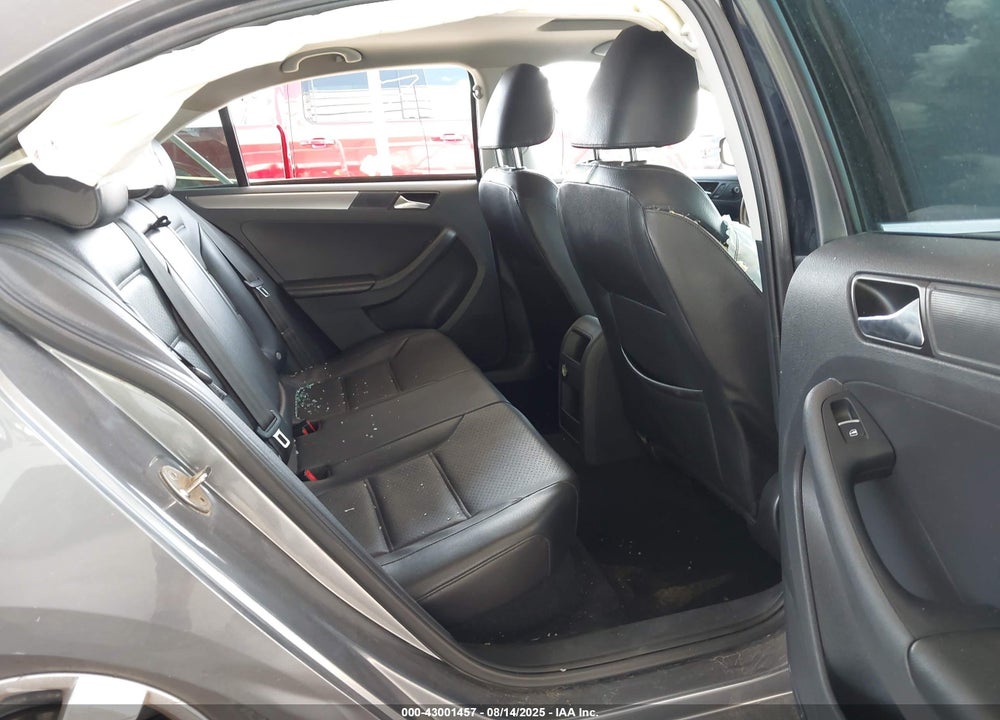 2015 VOLKSWAGEN JETTA VIN: 3VWD17AJ2FM291330