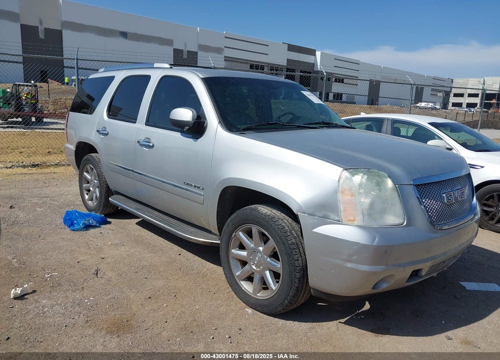 2011 GMC YUKON DENALI VIN: 1GKS2EEF3BR186813