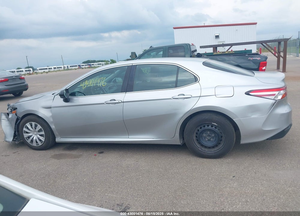 2018 TOYOTA CAMRY HYBRID VIN: 4T1B31HK2JU002589