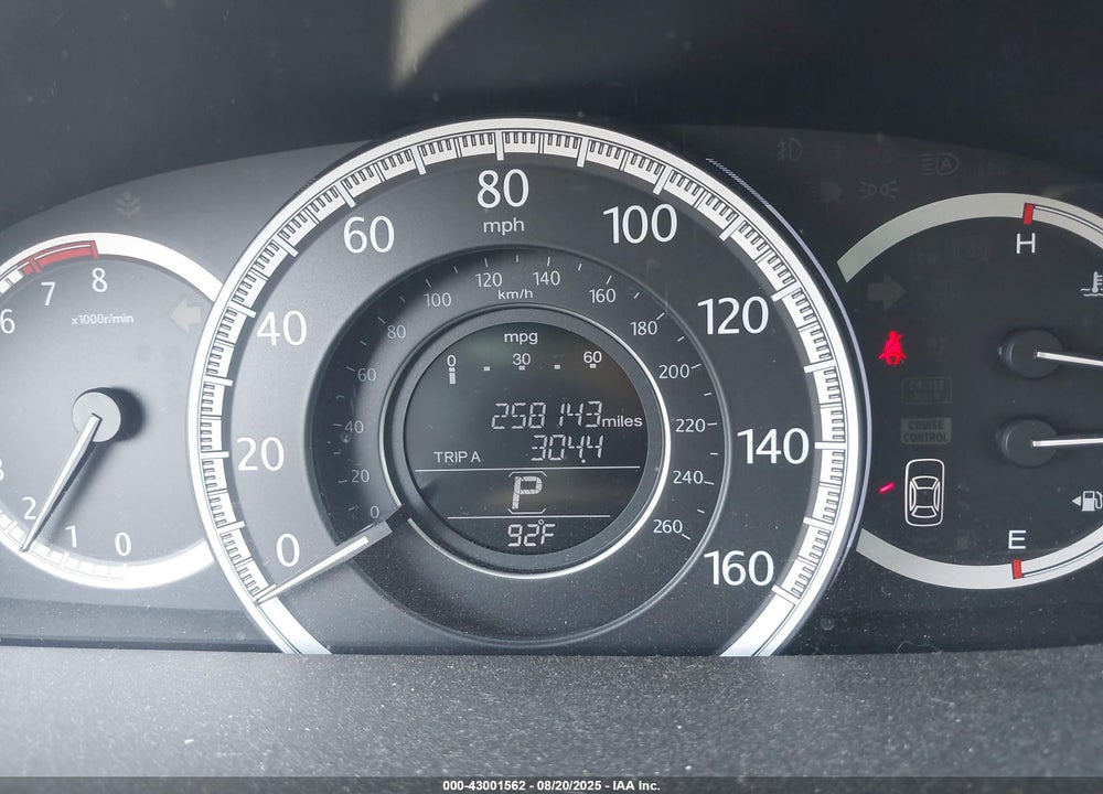 2013 HONDA ACCORD VIN: 1HGCR2F36DA262557