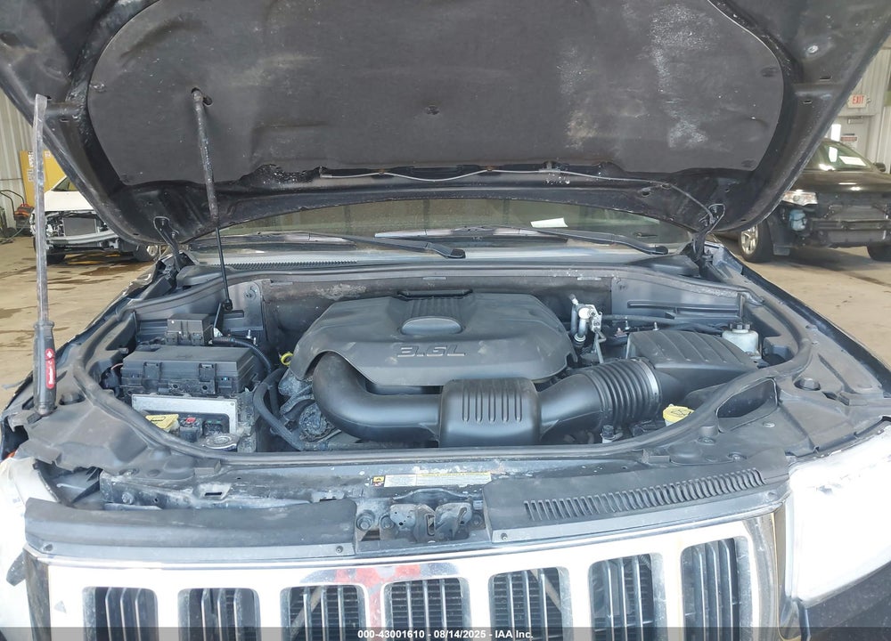 2011 JEEP GRAND CHEROKEE VIN: 1J4RR4GG6BC561516