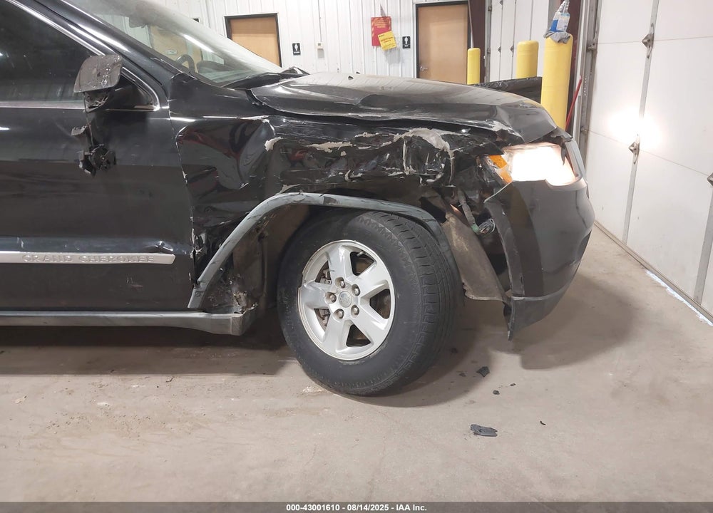 2011 JEEP GRAND CHEROKEE VIN: 1J4RR4GG6BC561516