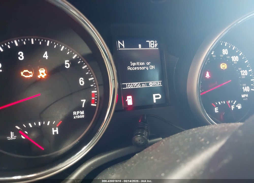 2011 JEEP GRAND CHEROKEE VIN: 1J4RR4GG6BC561516
