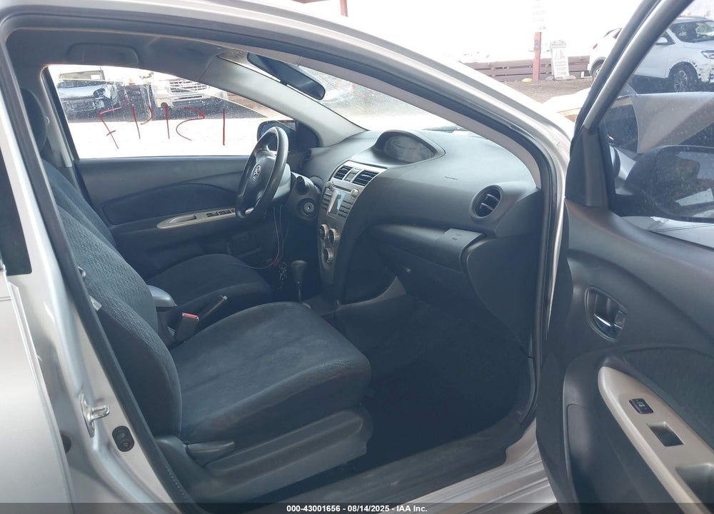 2007 TOYOTA YARIS VIN: JTDBT903371009021