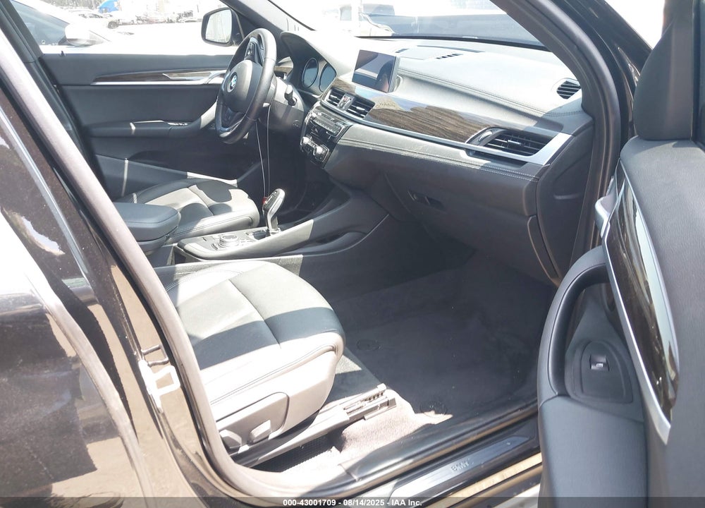2020 BMW X1 VIN: WBXJG7C03L5R99549