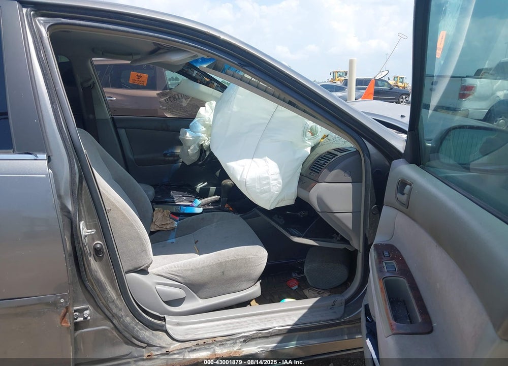 2002 TOYOTA CAMRY LE VIN: JTDBE32K320031580