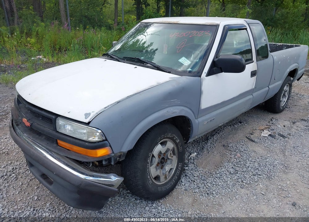 2001 CHEVROLET S-10 VIN: 1GCDT19W318221570