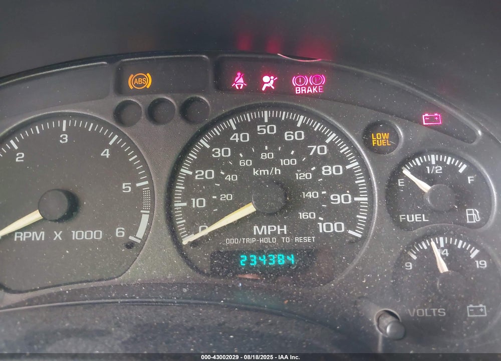 2000 GMC JIMMY JDE W/1SH/1SJ VIN: 1GKDT13W7Y2296914