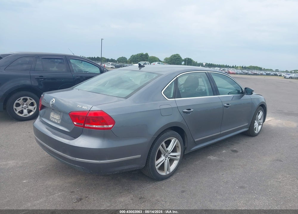 2014 VOLKSWAGEN PASSAT VIN: 1VWCN7A33EC011836