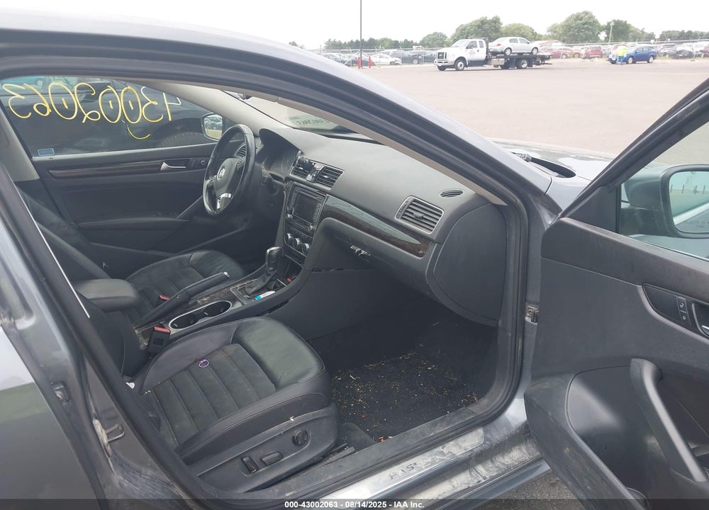 2014 VOLKSWAGEN PASSAT VIN: 1VWCN7A33EC011836
