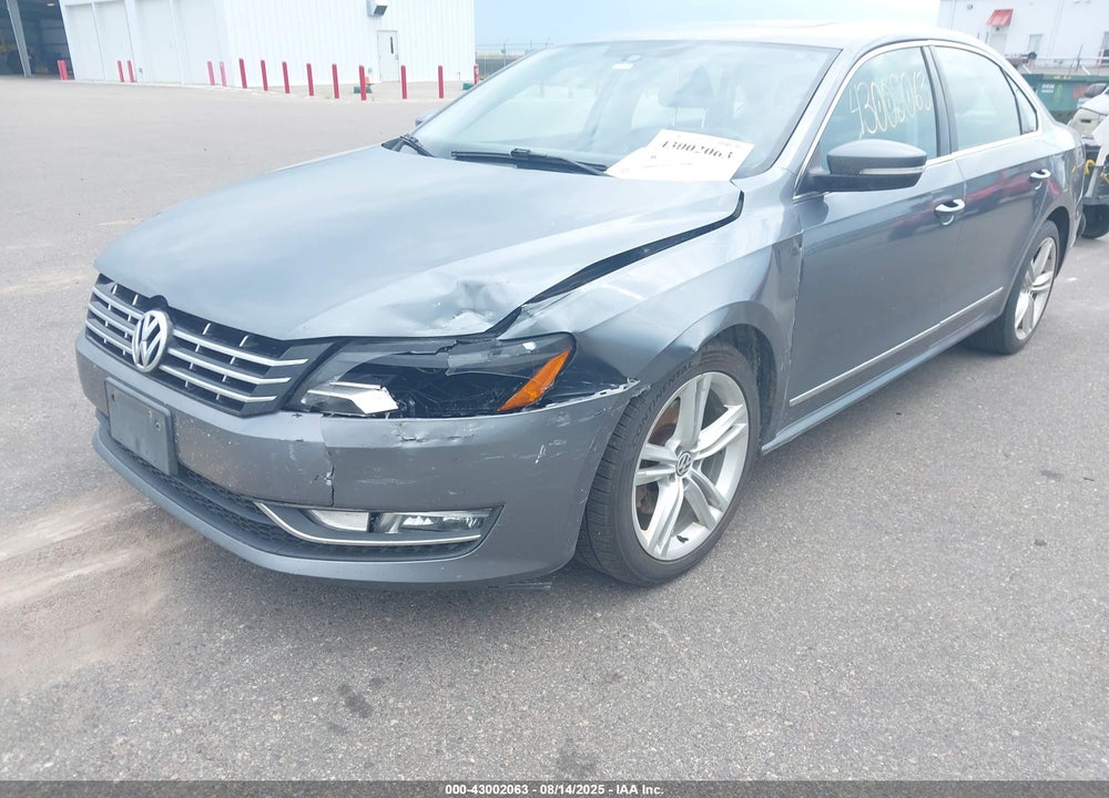 2014 VOLKSWAGEN PASSAT VIN: 1VWCN7A33EC011836