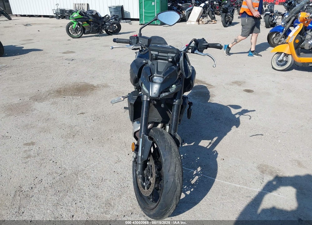 2025 YAMAHA MTN690 VIN: JYARM48E0SA001466