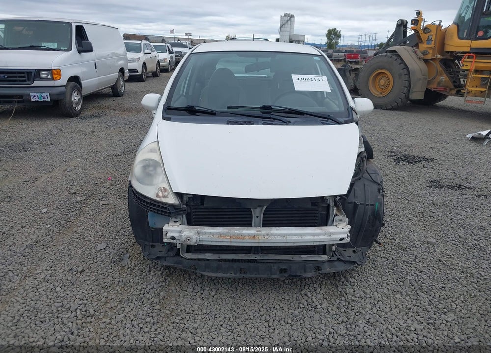 2007 HONDA FIT VIN: JHMGD38637S018423