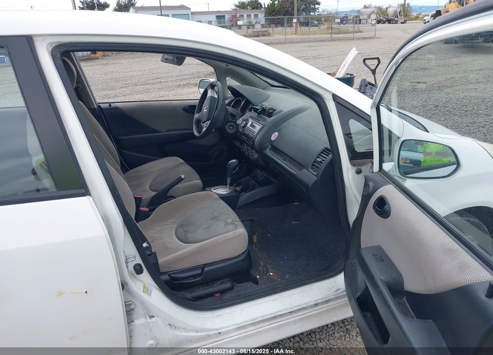 2007 HONDA FIT VIN: JHMGD38637S018423