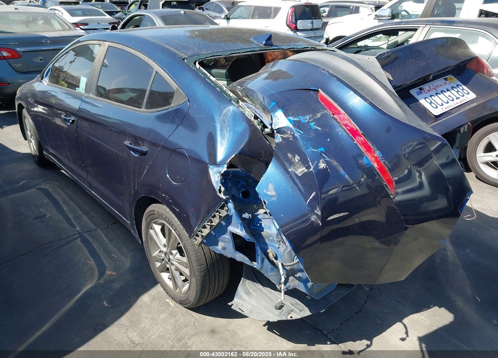 2017 HYUNDAI ELANTRA VIN: KMHD84LF0HU161109