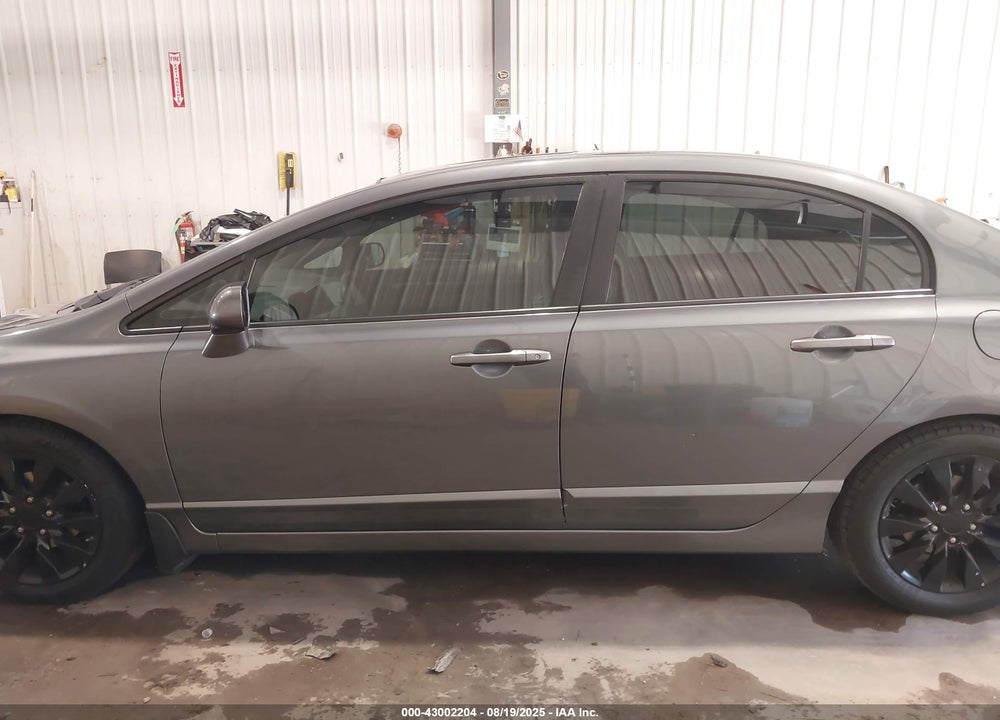 2009 HONDA CIVIC VIN: 1HGFA16839L020105