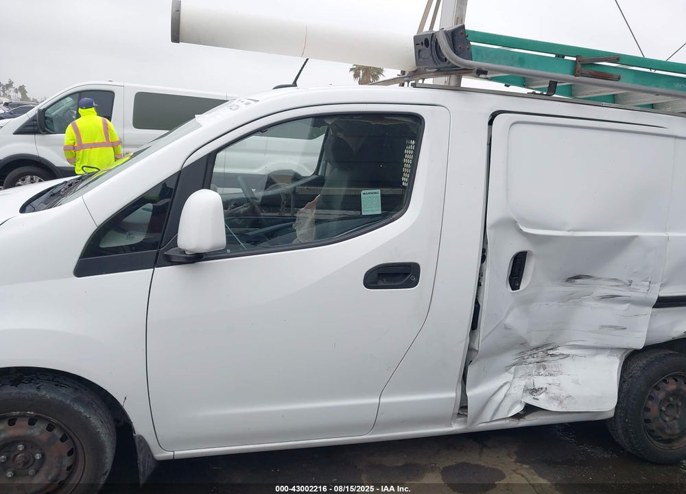 2014 NISSAN NV200 SV VIN: 3N6CM0KN4EK700207