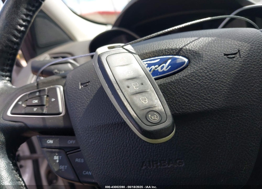 2017 FORD ESCAPE TITANIUM VIN: 1FMCU0J94HUB86043