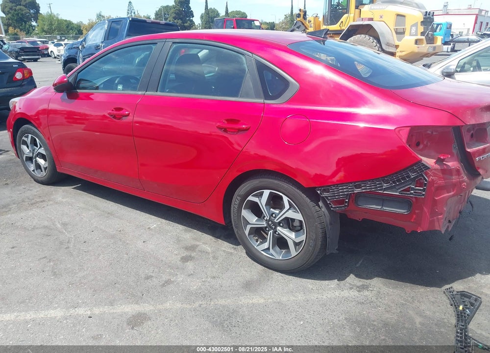 2021 KIA FORTE VIN: 3KPF24AD1ME401311