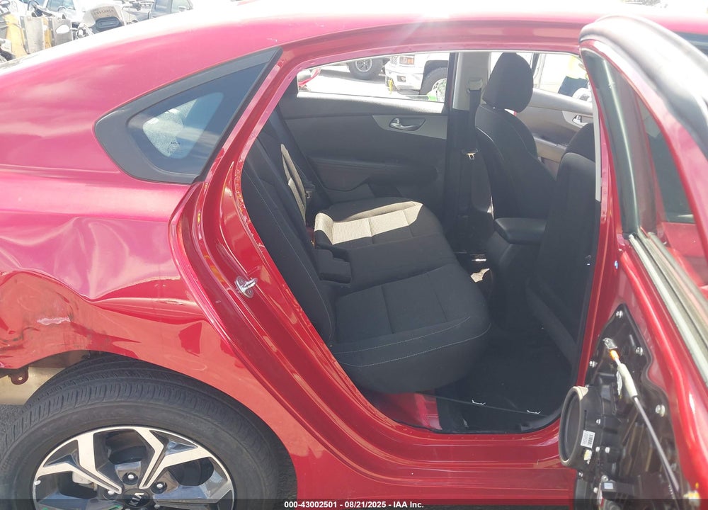 2021 KIA FORTE VIN: 3KPF24AD1ME401311