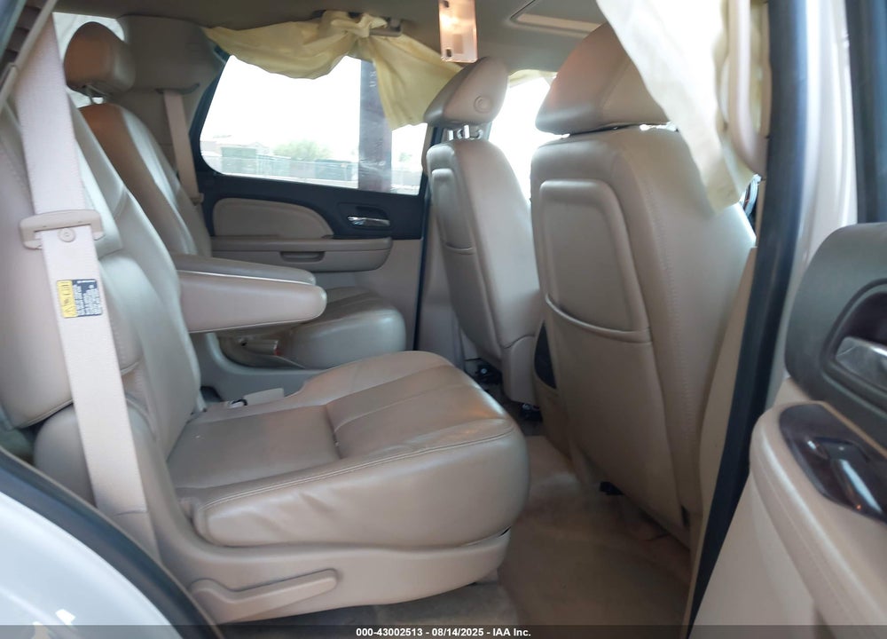 2007 GMC YUKON DENALI VIN: 1GKFK63837J197828