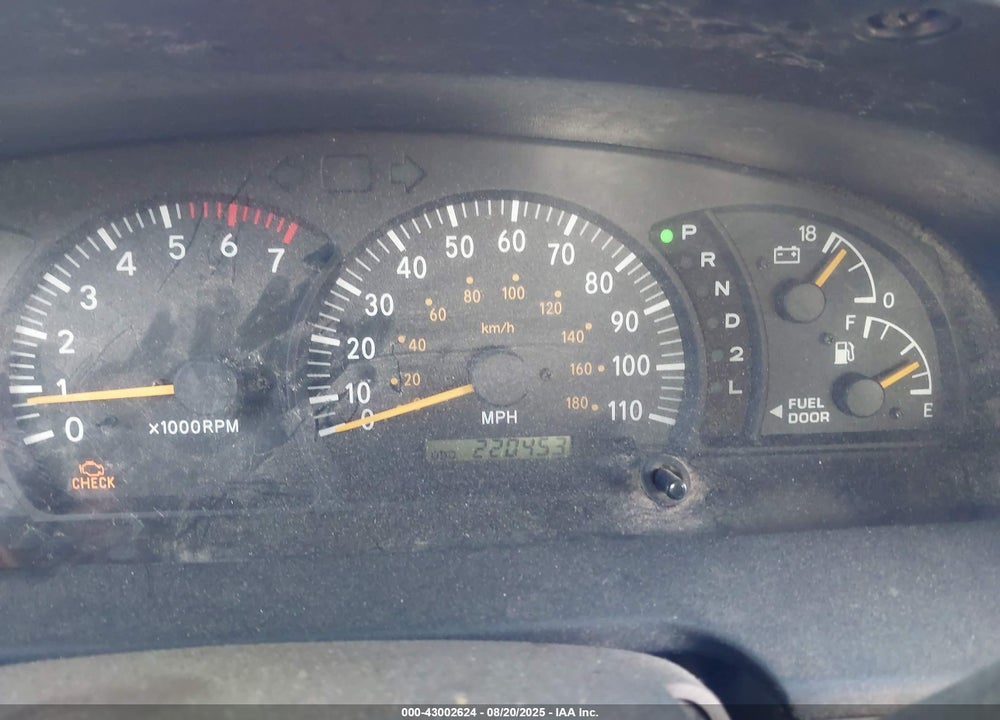 2003 TOYOTA TUNDRA SR5 V8 VIN: 5TBRT34153S406448